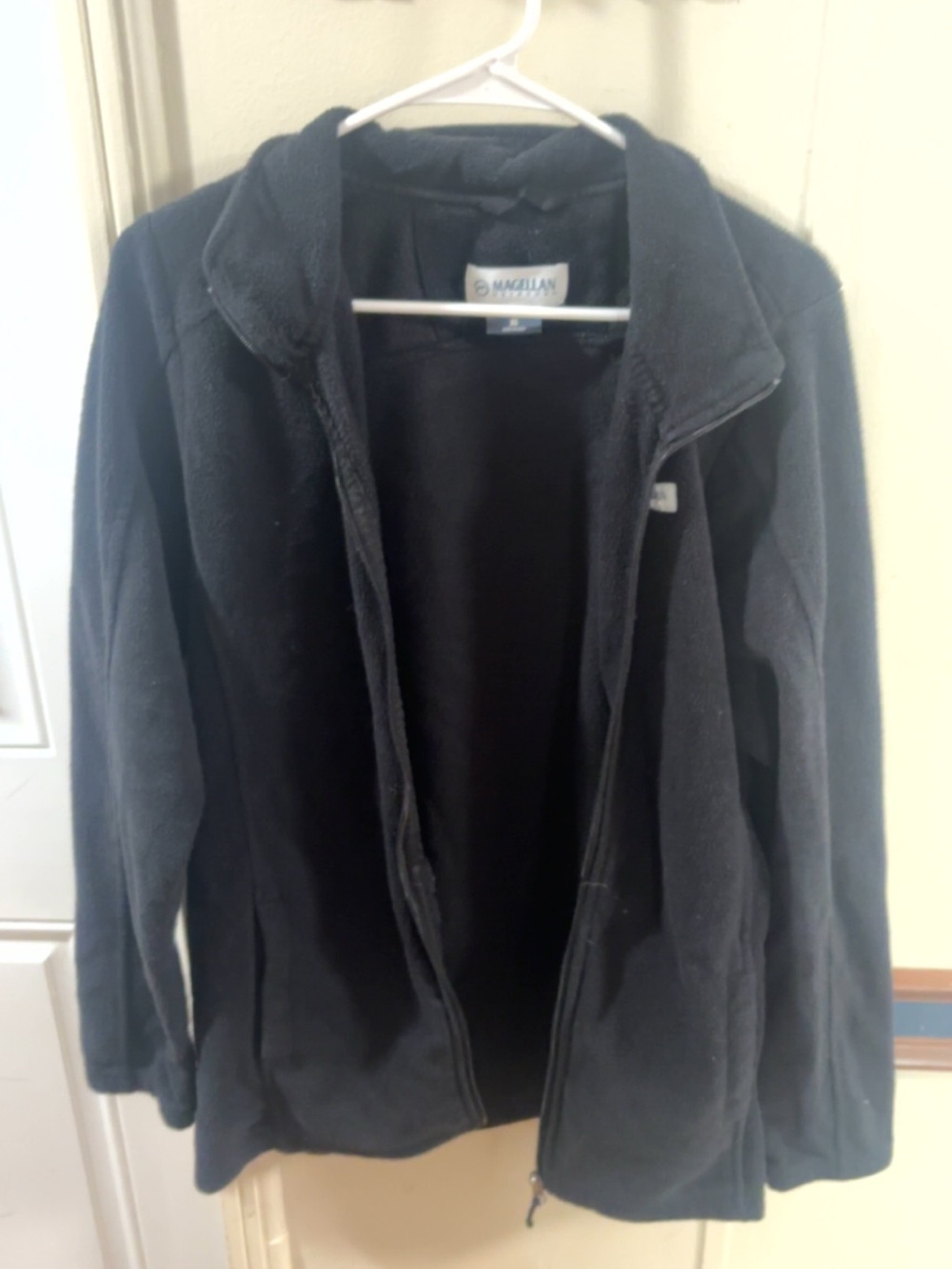 Magellan Outdoors Black Fleece Jacket with Logo Patch